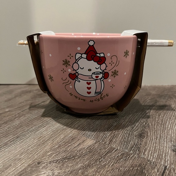Hello Kitty Warm Wishes Christmas Pink Ramen Noodle Bowl With Chopsticks- NWT - Picture 2 of 3